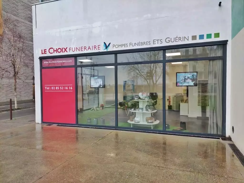 /medias/site/pompes-funebres-nantes/Nantes.webp